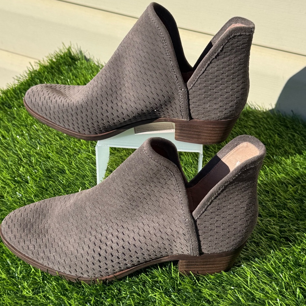 Lucky Brand Women's Taupe Ankle Boots size 8